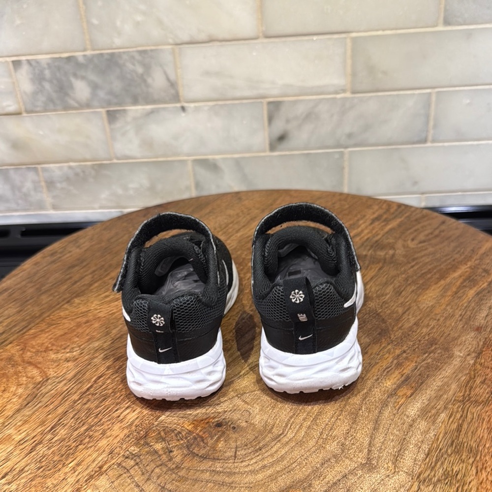 Nike Toddler Kids Revolution 6 Shoes - Picture 3 of 7